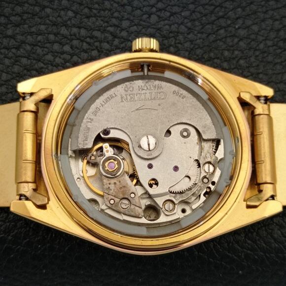 Vintage 1981 Citizen Automatic Mens Gold Watch W/daydate & Gold accents - Picture 10 of 10